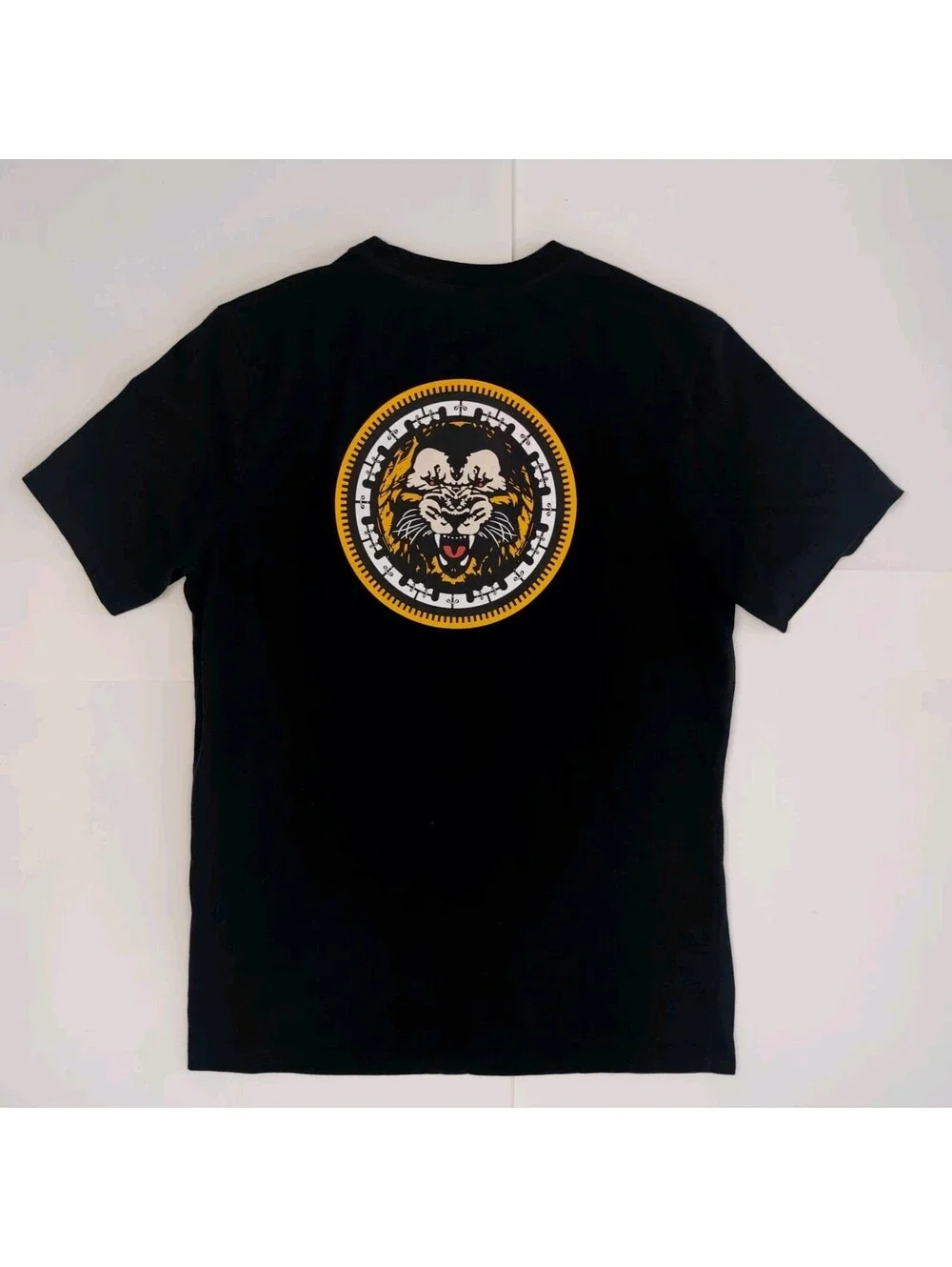 Nike LeBron James Strive For Greatness Lion Graphic Dri-FIT T-Shirt Black Medium